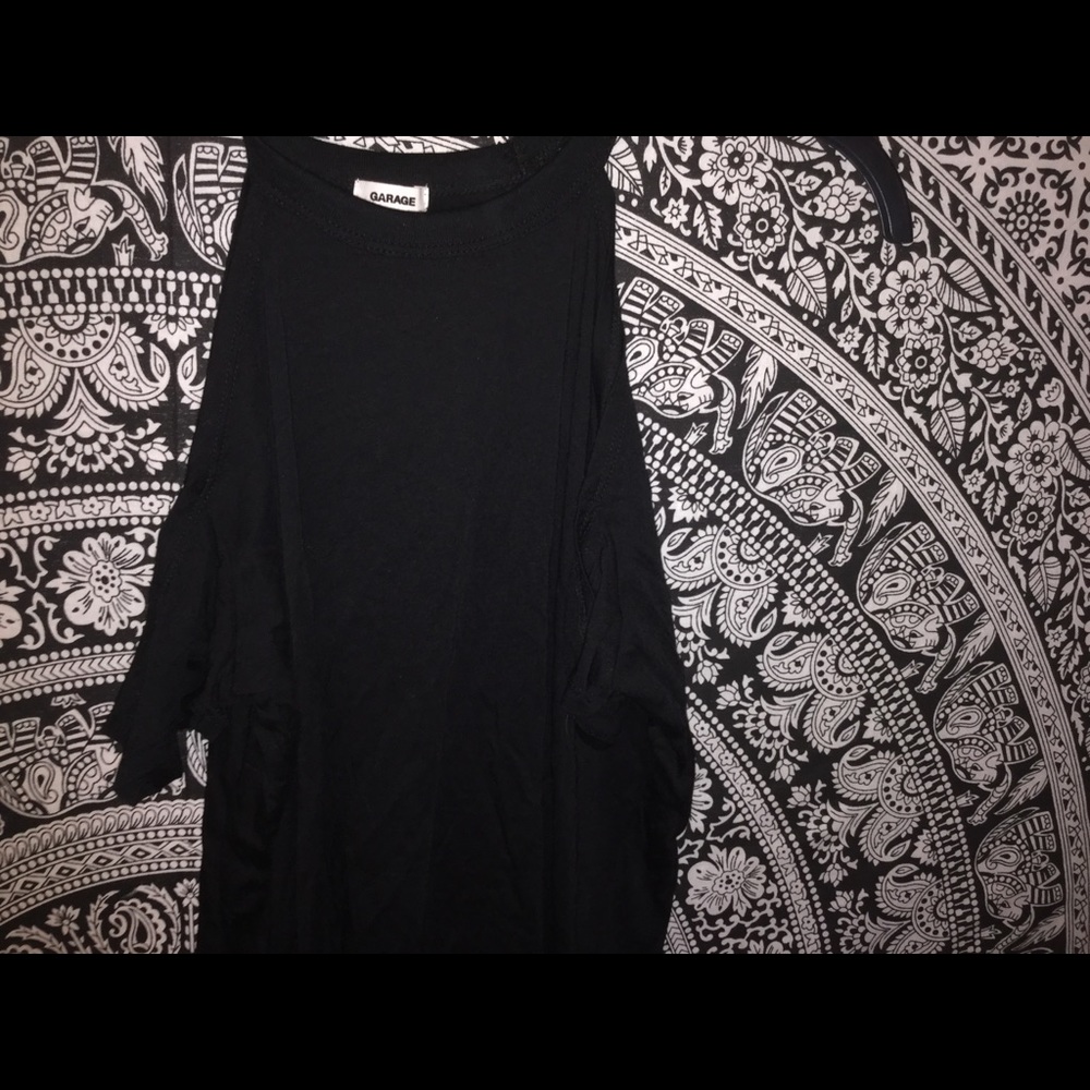 💛 Off the Shoulder Black Top